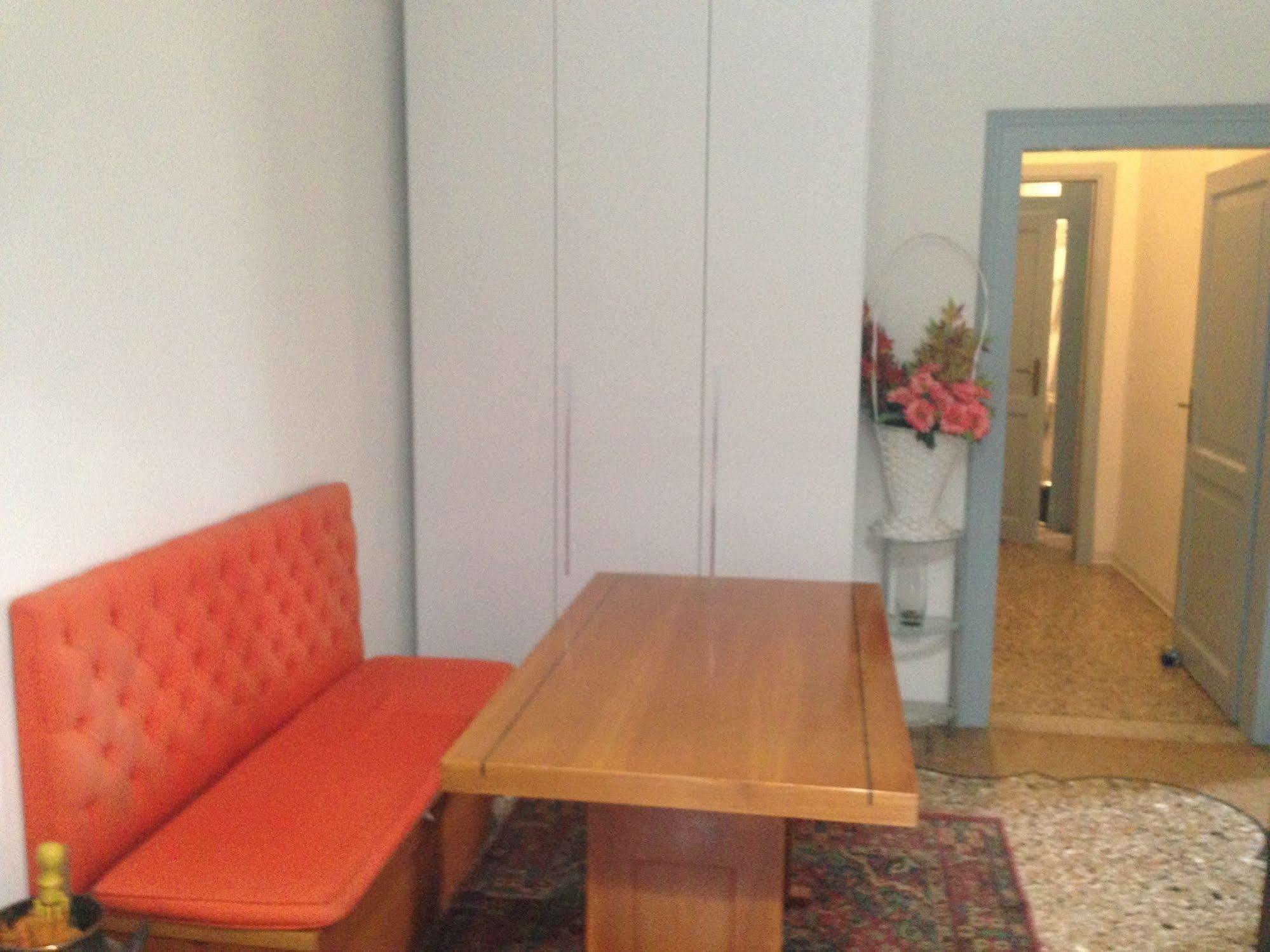 Guest House Loredana Венеция Екстериор снимка