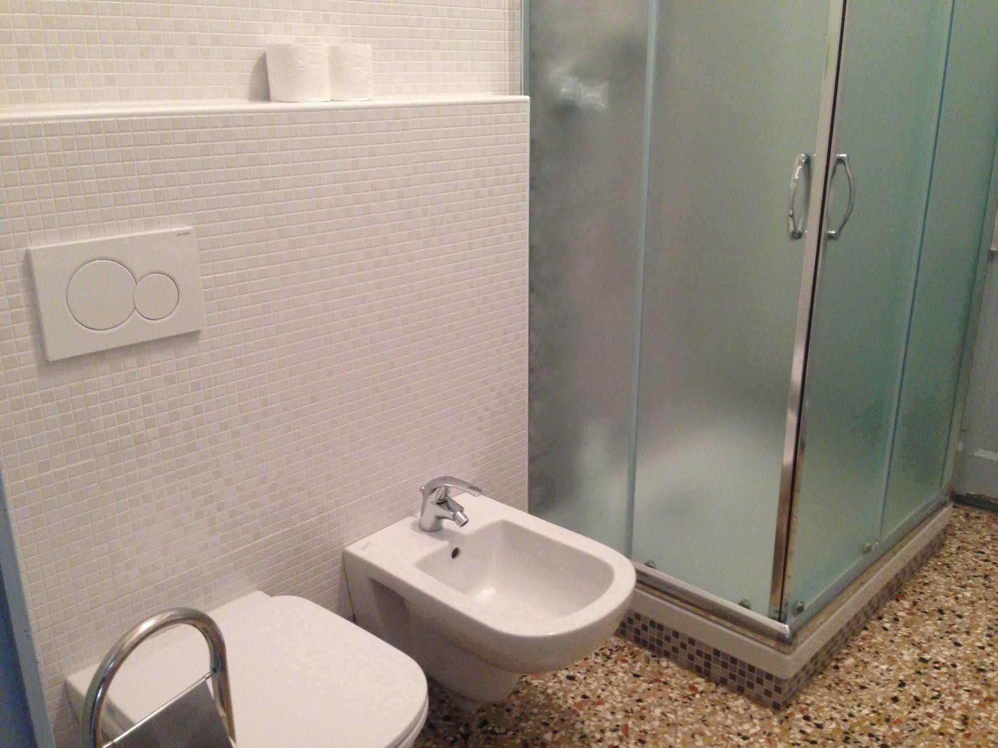 Guest House Loredana Венеция Екстериор снимка