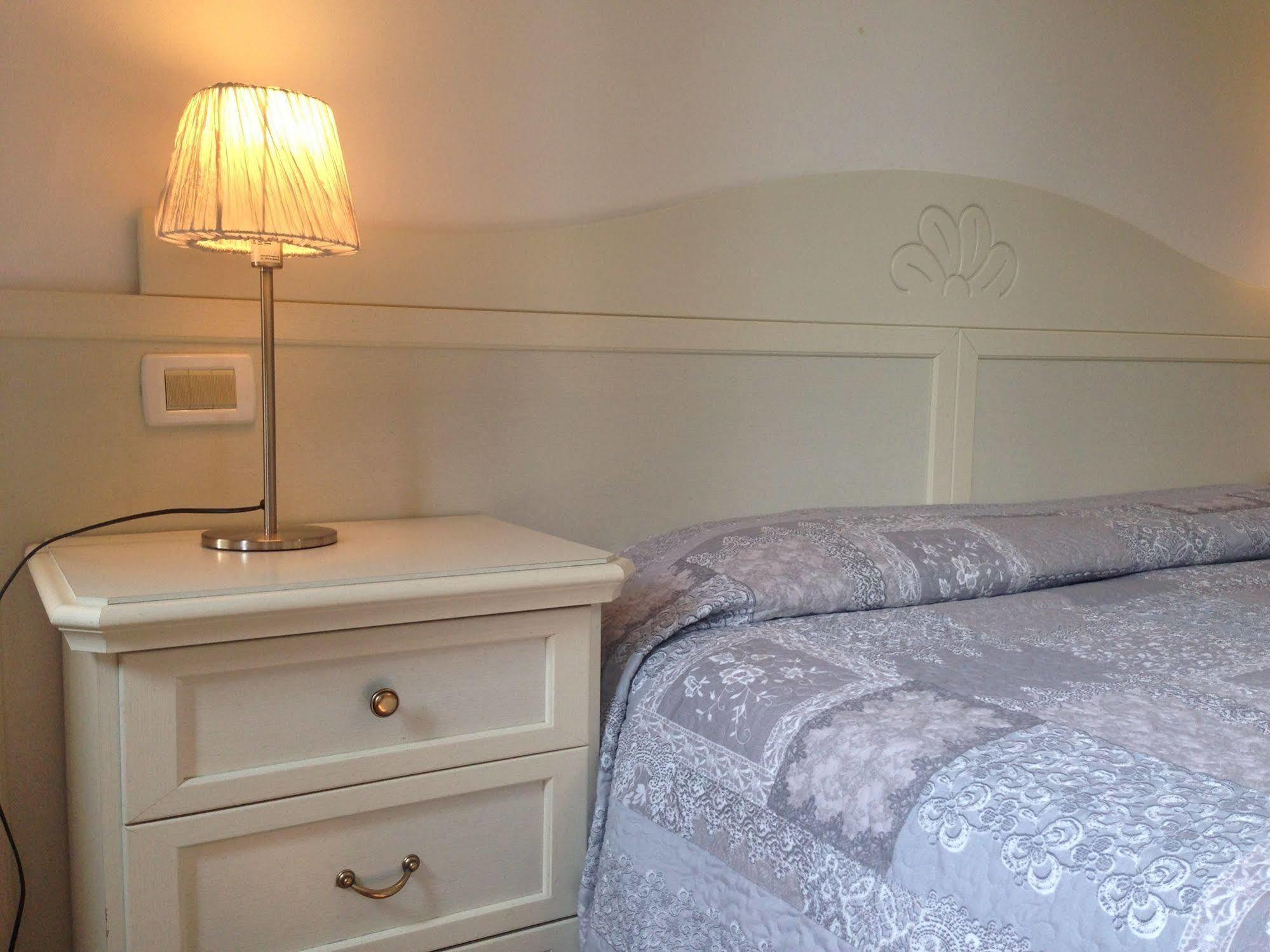 Guest House Loredana Венеция Екстериор снимка